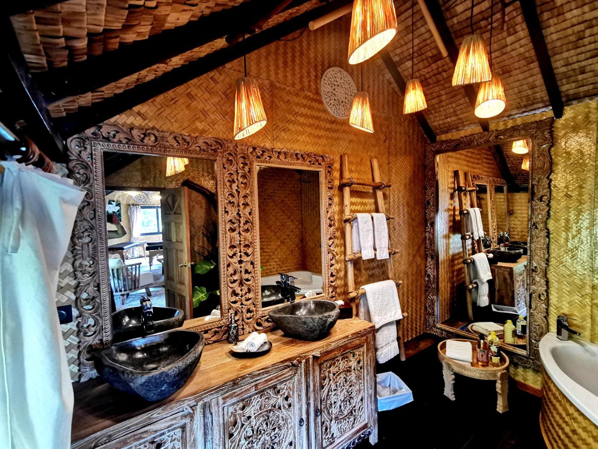 Hôtel Fenua Mata'i'oa Papetoai Esterno foto